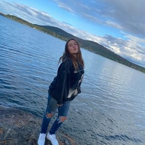 Meet your Posher, Michaela